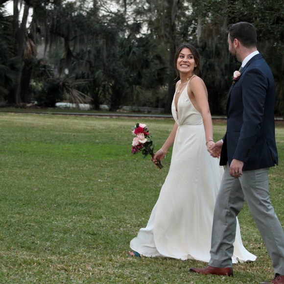 Reformation Dima wedding gown, size 4 - Picture 9 of 10